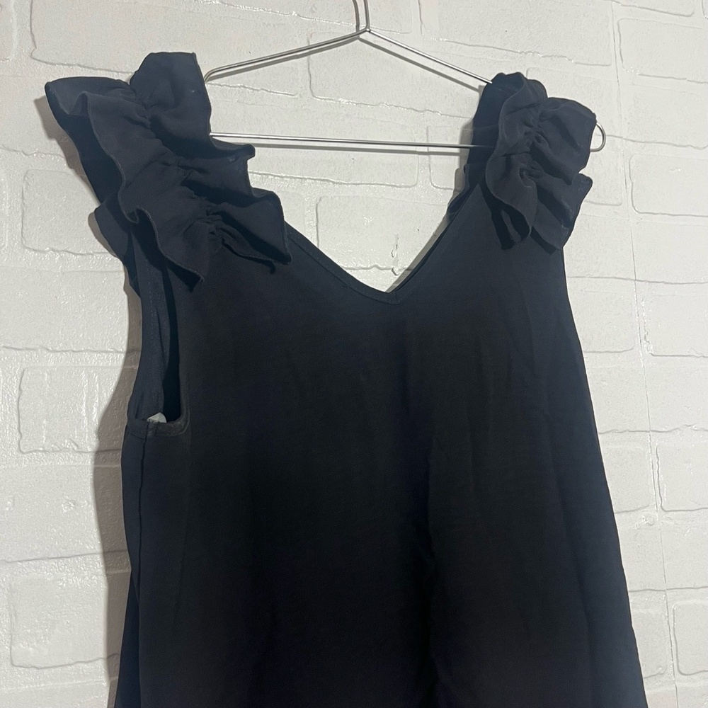 Entro Womens Mini Dress Black Ruffled Cap Sleeves V Neck Chic Medium NWT - Picture 4 of 7